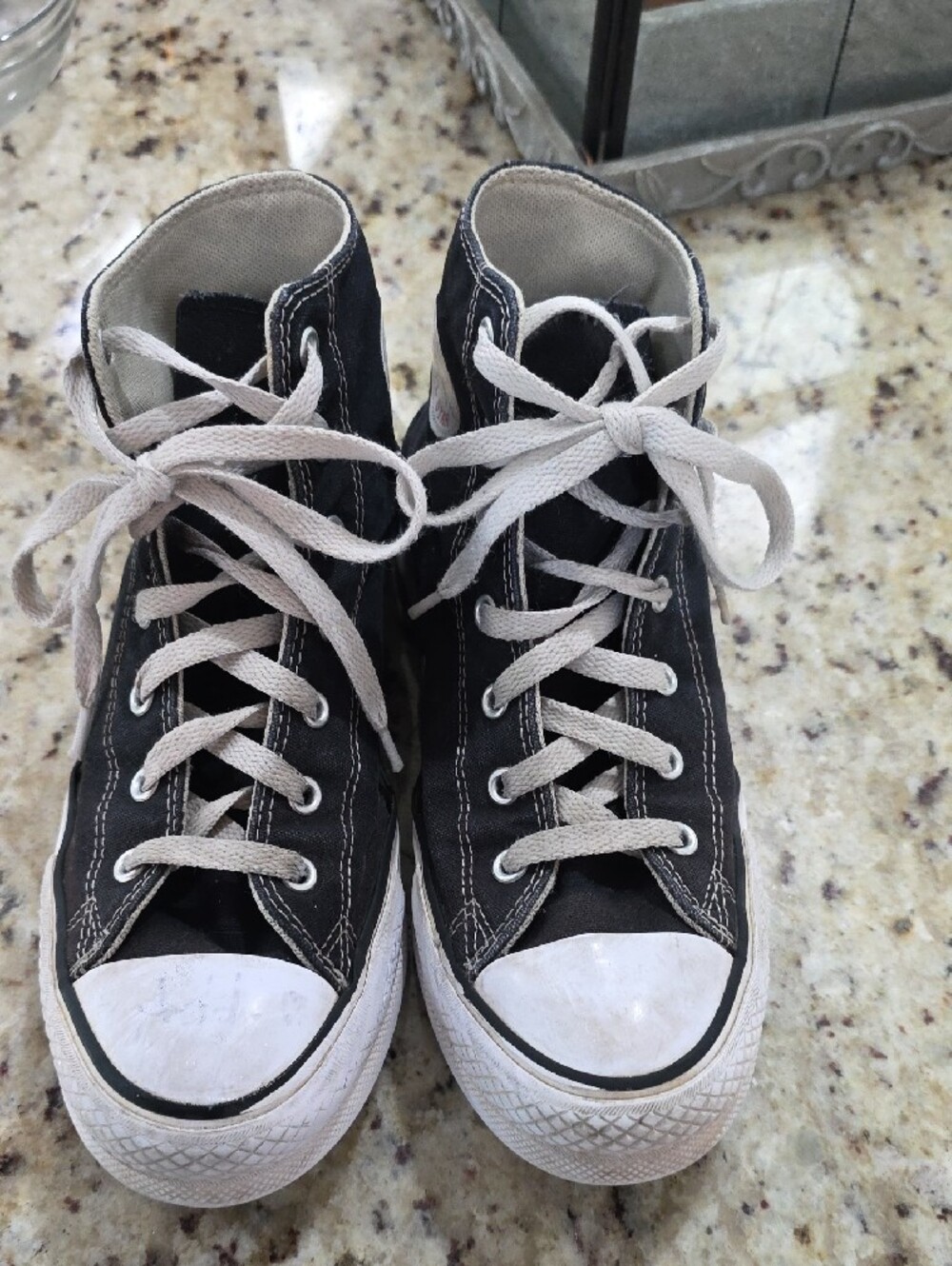 Converse All Star Women's Black and White High-Top Sneakers Size 8 - Picture 4 of 7
